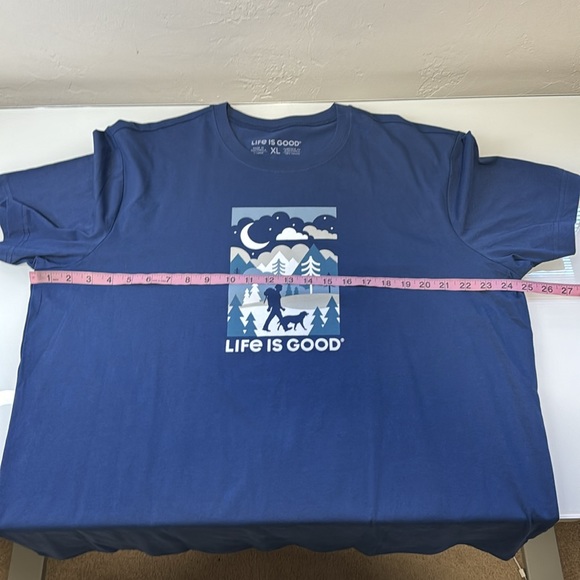 Life is Good graphic tee w/ a winter woods hiking theme XL - Picture 4 of 7